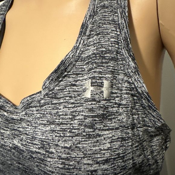 Under Armour Gray/Black Tank Top Size Medium - Picture 2 of 5
